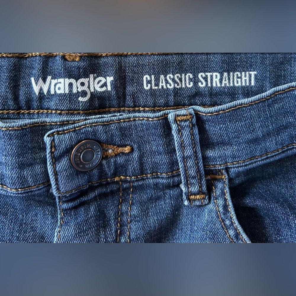 PREOWNEDββ¦ WRANGLER βSize: 14β Classic Straight Jeans - Picture 5 of 6